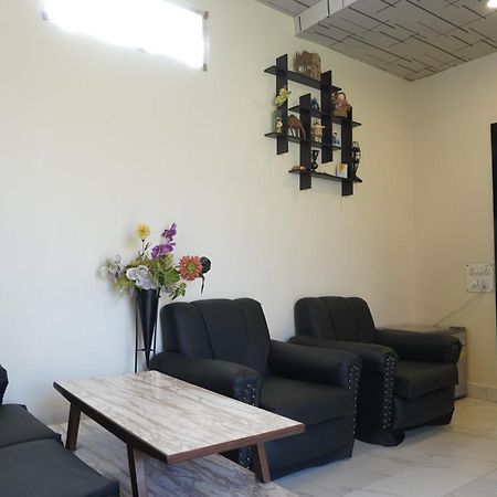 Farsal Villa Srinagar  Bagian luar foto